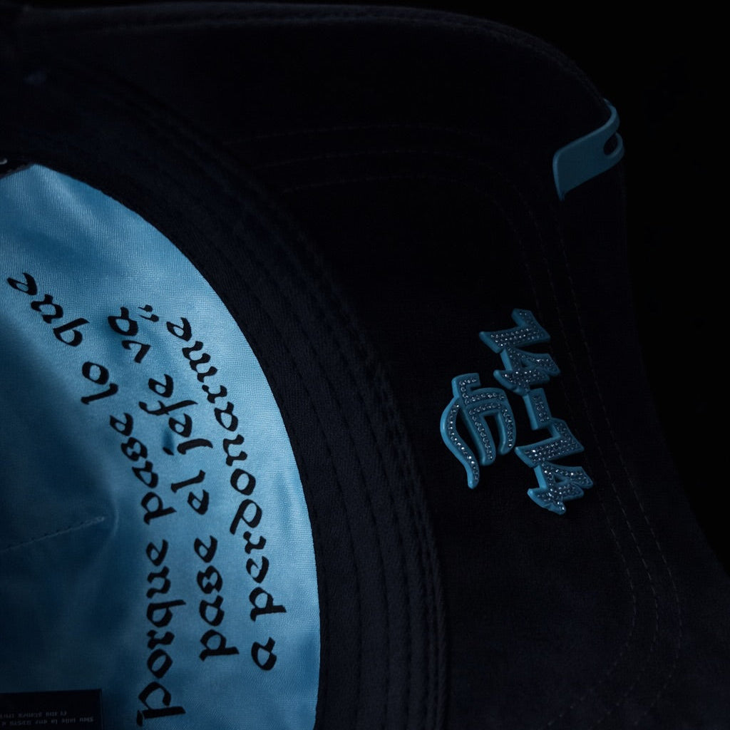 Bible Long Chain Black/Blue Cap
